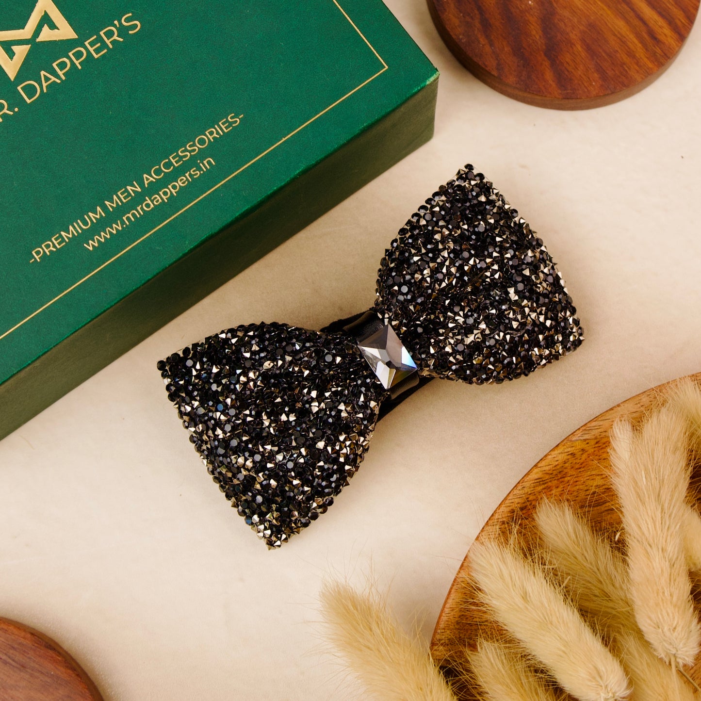 Sparkle Bow Tie In Black
